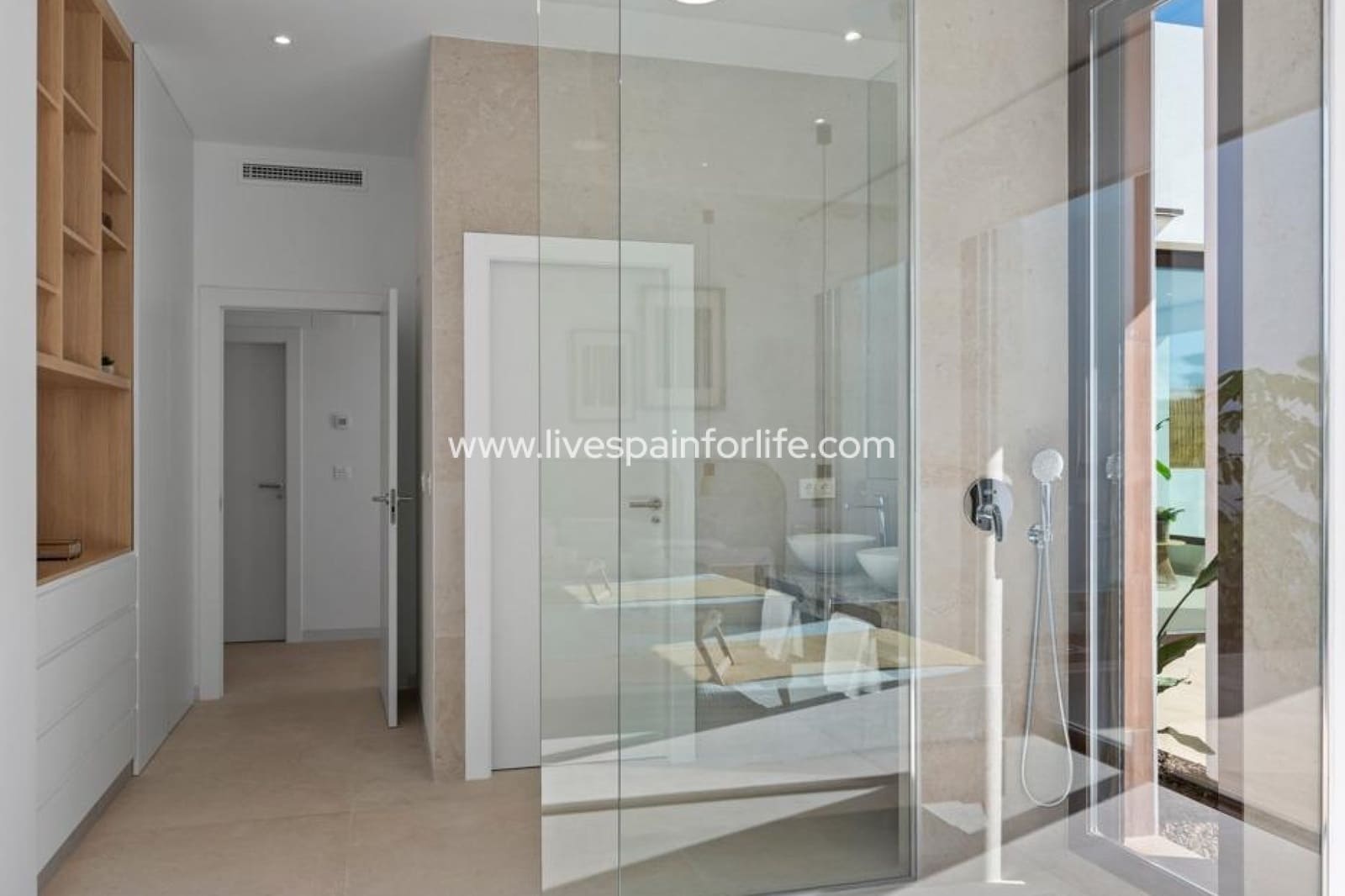 Chalet de 3 habitaciones en Los Alcázares en venta con piscina garaje - 599.000 € (Ref: 9664119)