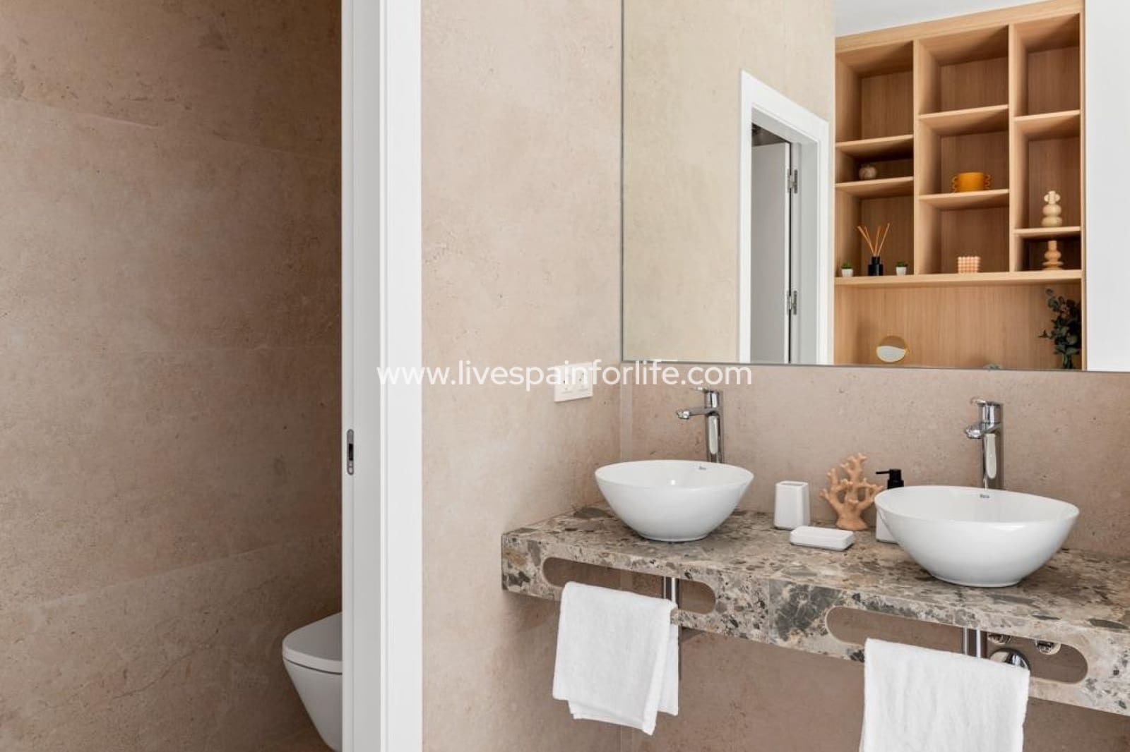 Chalet de 3 habitaciones en Los Alcázares en venta con piscina garaje - 599.000 € (Ref: 9664119)