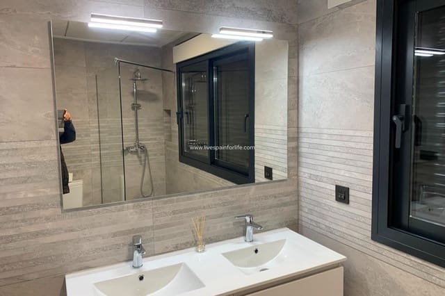 4 sypialnia Willa na sprzedaż w Pinoso z basenem garażem - 518 000 € (Ref: 9664125)