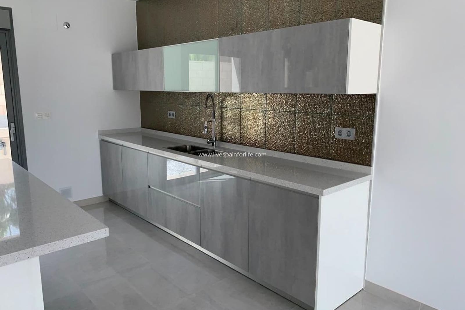 4 sypialnia Willa na sprzedaż w Pinoso z basenem garażem - 436 000 € (Ref: 9664126)