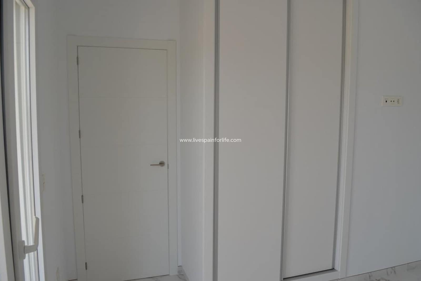 4 sypialnia Willa na sprzedaż w Pinoso z basenem garażem - 505 000 € (Ref: 9664129)