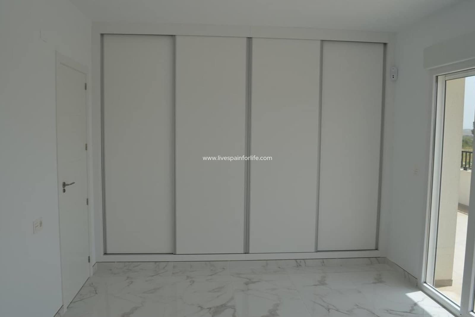 4 sypialnia Willa na sprzedaż w Pinoso z basenem garażem - 505 000 € (Ref: 9664129)