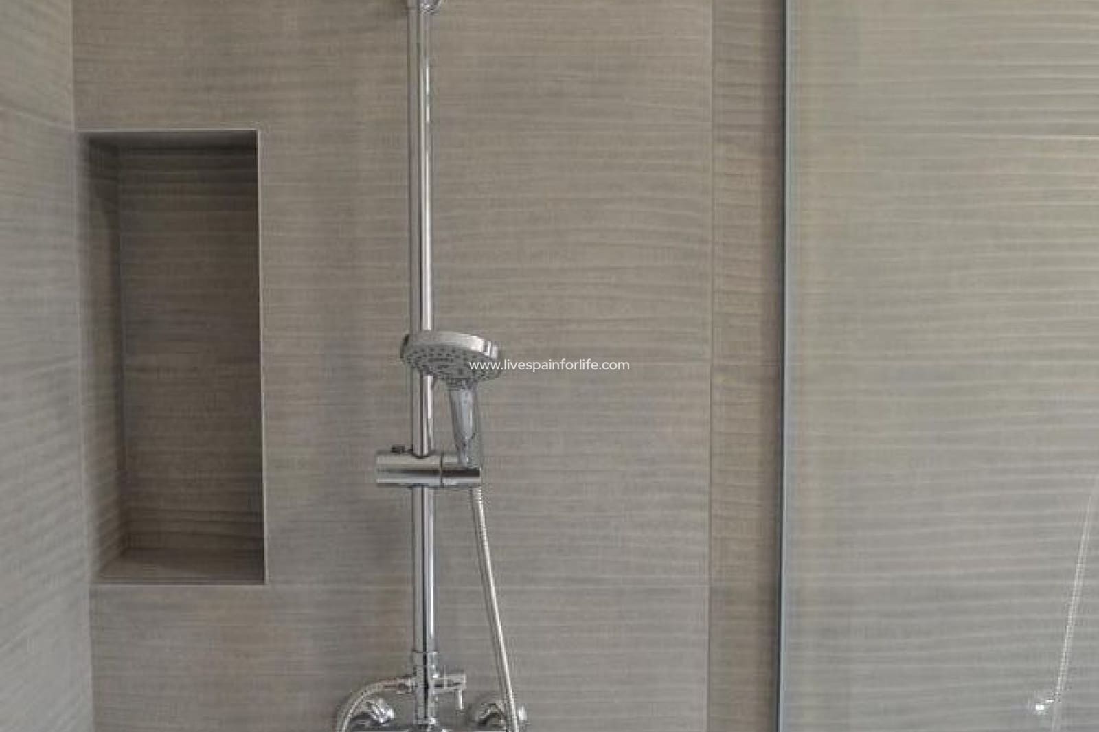 4 sypialnia Willa na sprzedaż w Pinoso z basenem garażem - 505 000 € (Ref: 9664129)