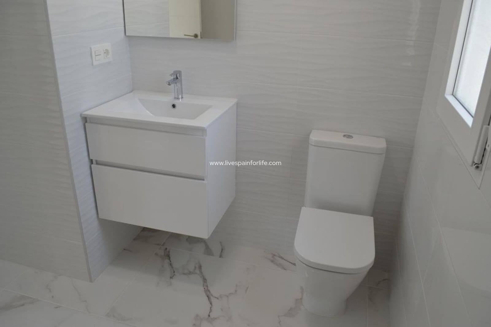 4 sypialnia Willa na sprzedaż w Pinoso z basenem garażem - 505 000 € (Ref: 9664129)