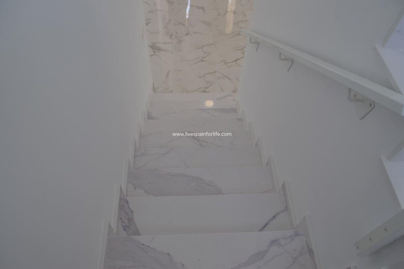 4 sypialnia Willa na sprzedaż w Pinoso z basenem garażem - 505 000 € (Ref: 9664129)