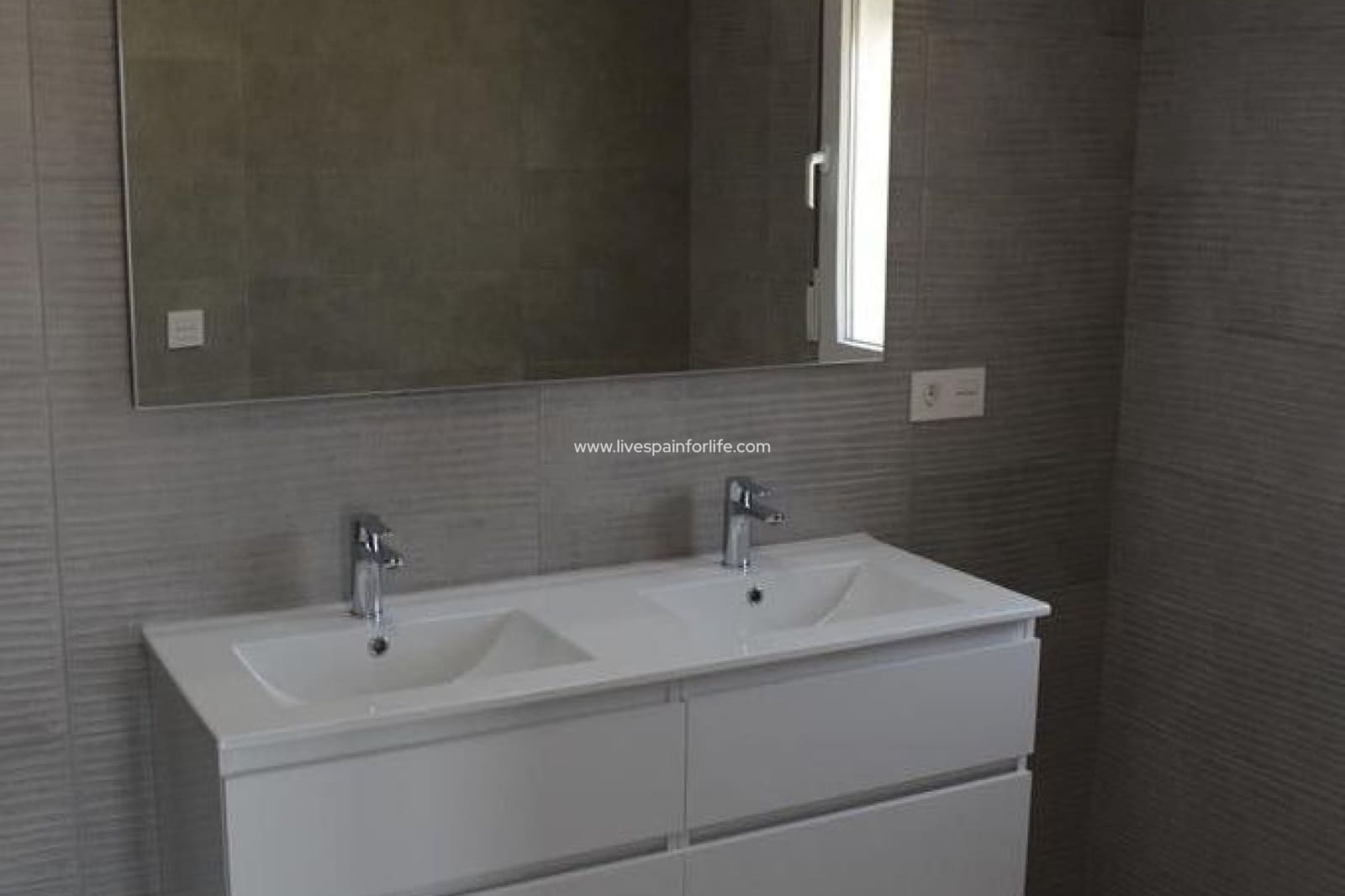 4 sypialnia Willa na sprzedaż w Pinoso z basenem garażem - 505 000 € (Ref: 9664129)