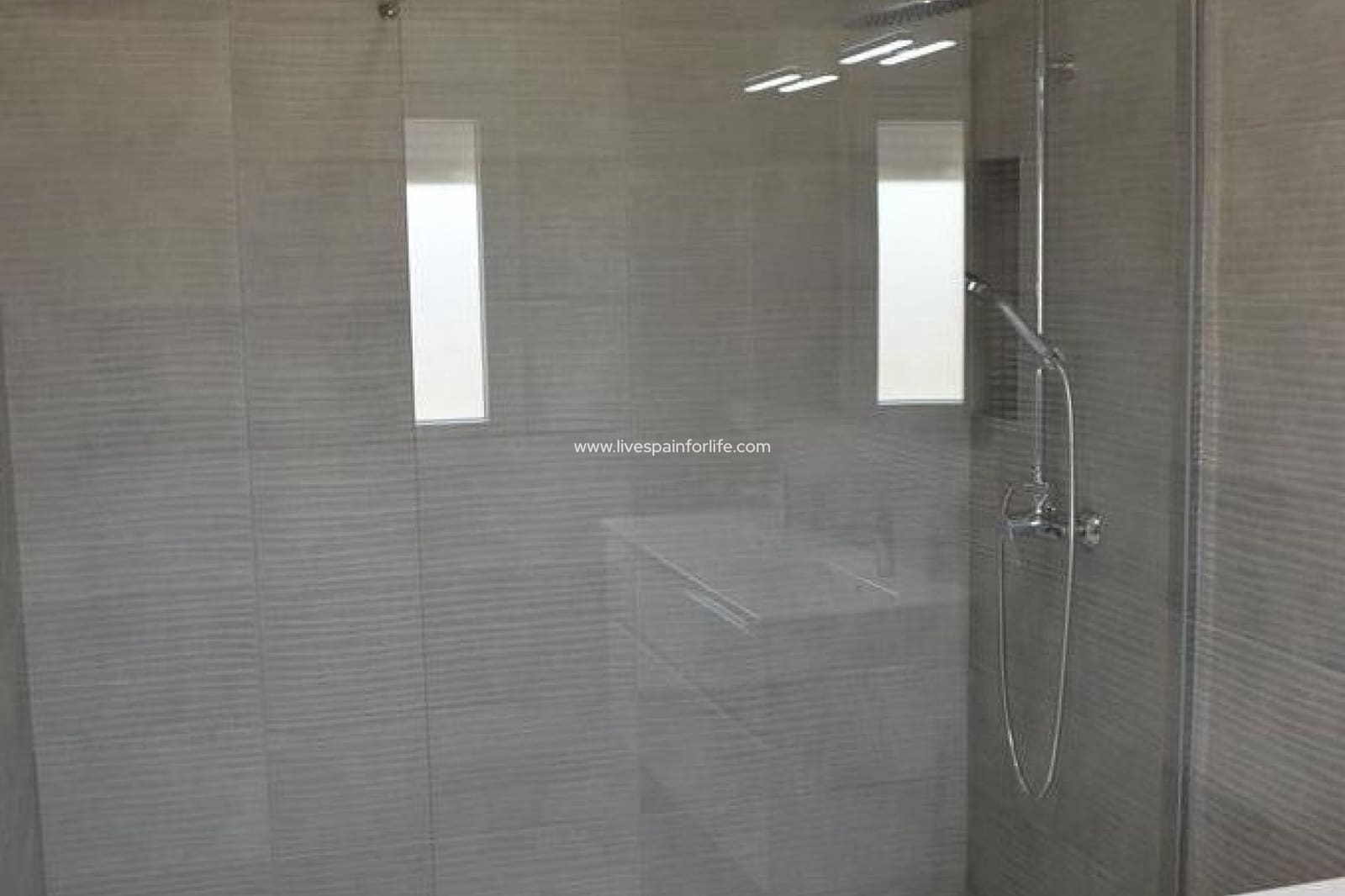 4 sypialnia Willa na sprzedaż w Pinoso z basenem garażem - 505 000 € (Ref: 9664129)