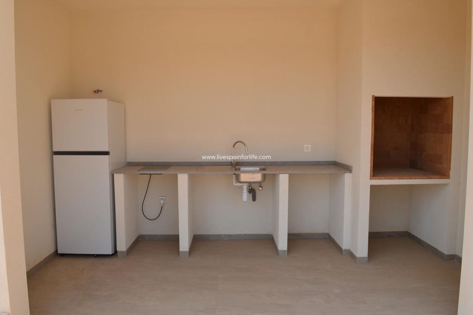 4 sypialnia Willa na sprzedaż w Pinoso z basenem garażem - 505 000 € (Ref: 9664129)