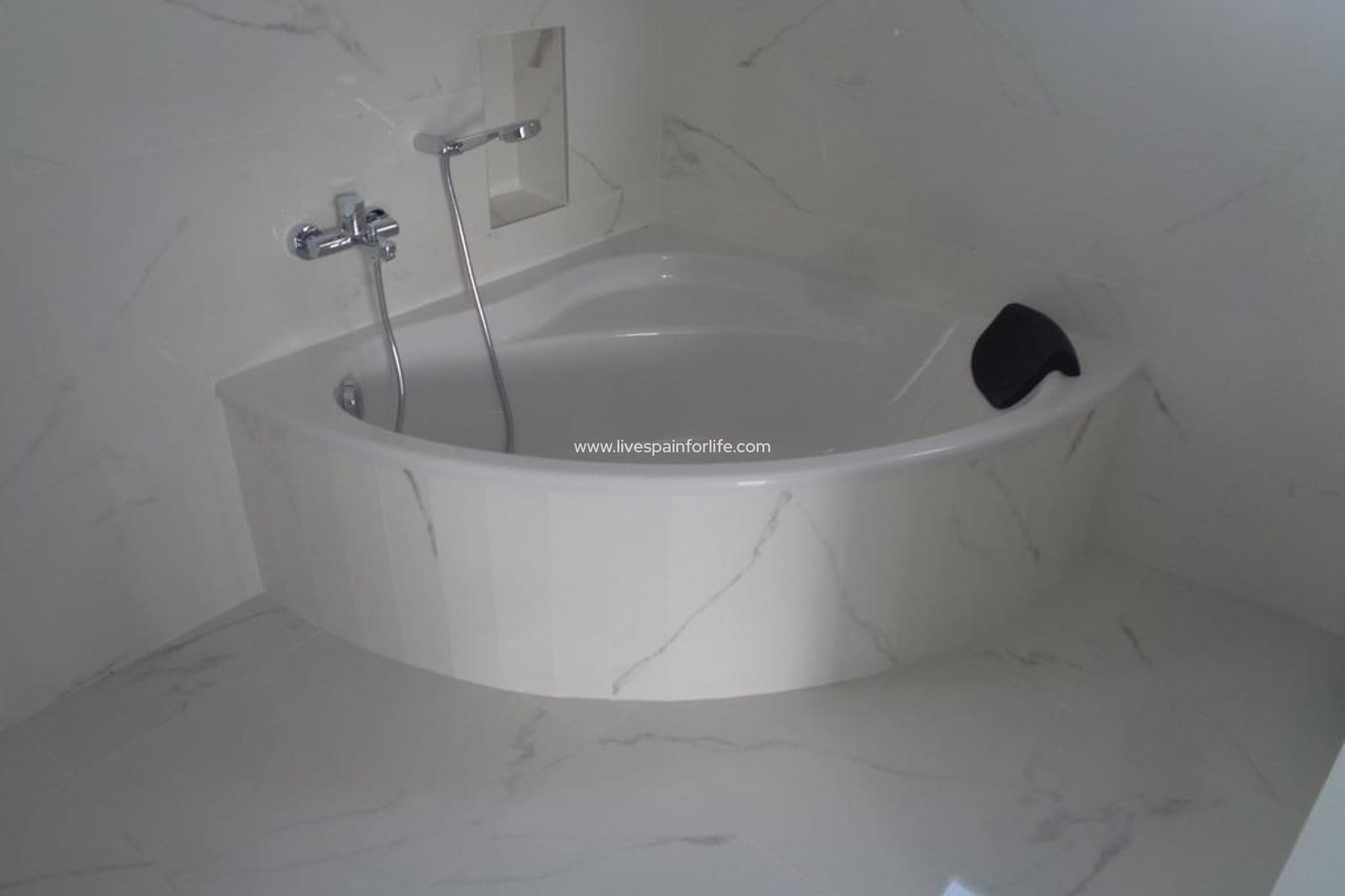 4 soveværelse Villa til salg i Pinoso med swimmingpool garage - € 423.000 (Ref: 9664130)