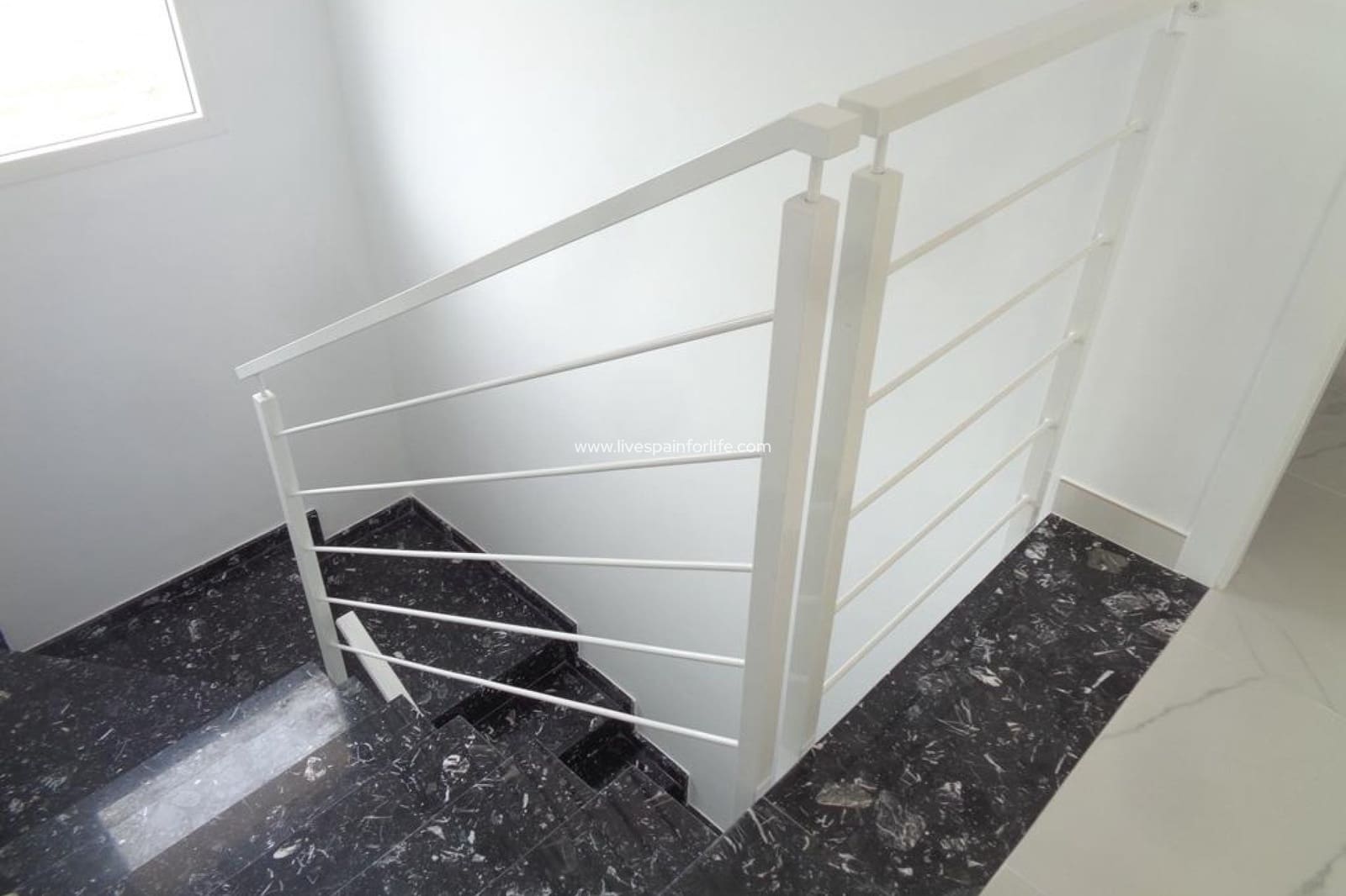 4 soveværelse Villa til salg i Pinoso med swimmingpool garage - € 423.000 (Ref: 9664130)