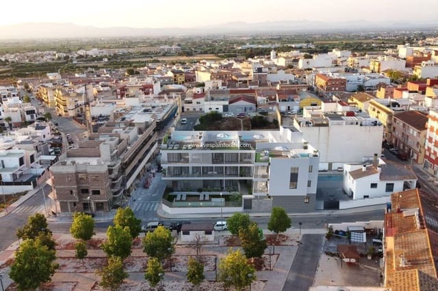 Apartamento de 3 habitaciones en Benijófar en venta con piscina garaje - 410.000 € (Ref: 9664143)