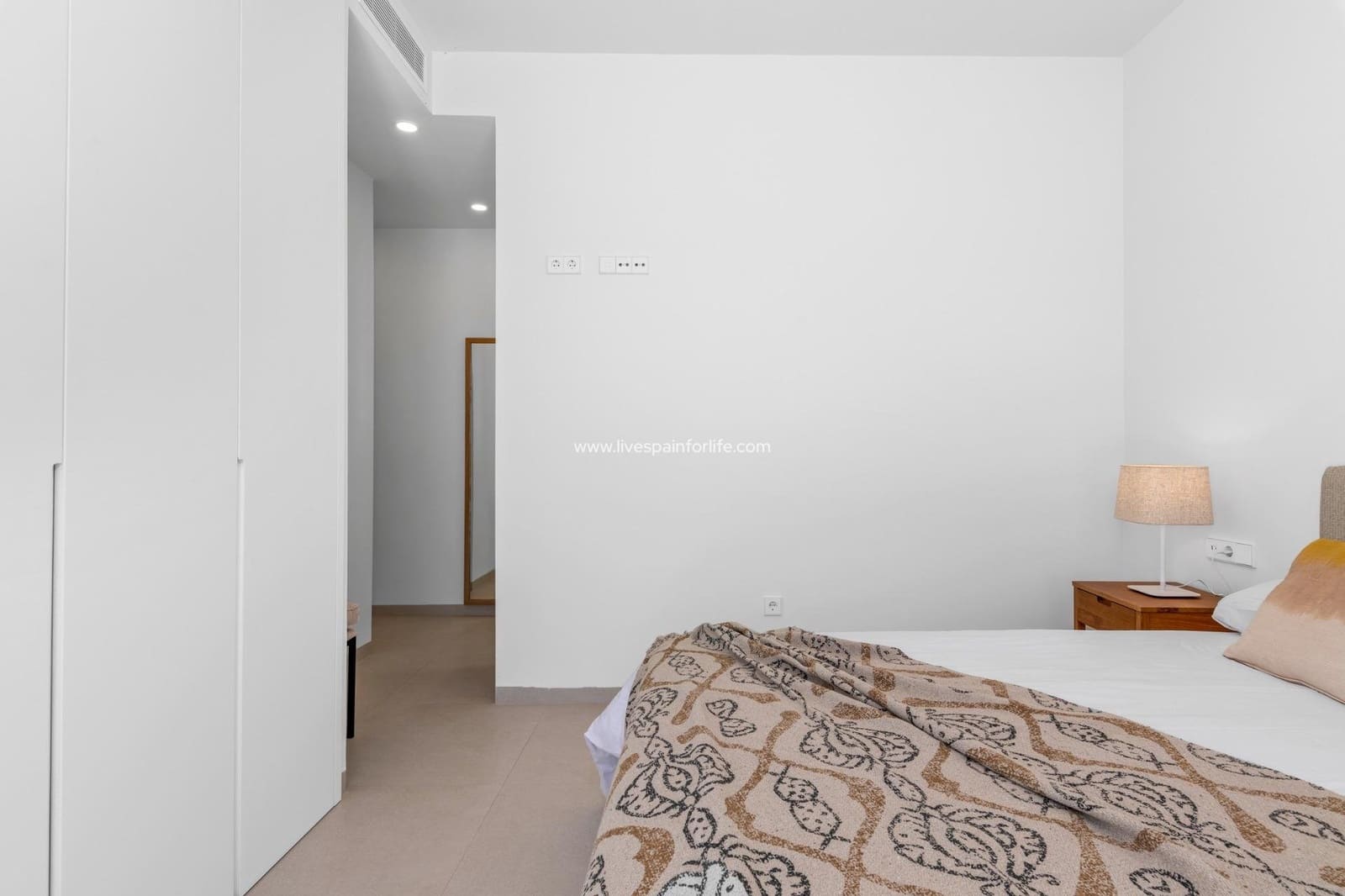 3 soveværelse Villa til salg i Los Alcazares med swimmingpool garage - € 689.900 (Ref: 9664147)