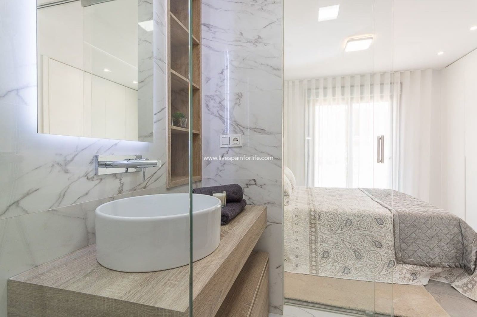 2 sypialnia Bungalow na sprzedaż w Los Balcones z basenem garażem - 340 000 € (Ref: 9664216)