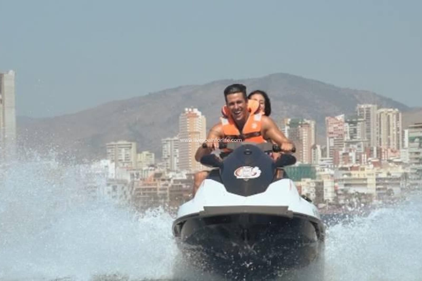 Chalet de 3 habitaciones en Benidorm en venta con piscina - 595.000 € (Ref: 9664218)