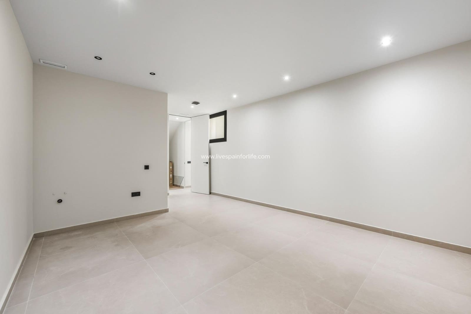 4 soveværelse Villa til salg i Polop med swimmingpool - € 970.000 (Ref: 9664222)