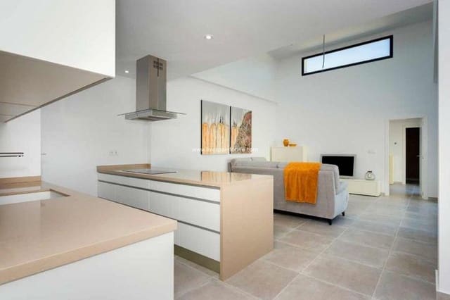 Chalet de 3 habitaciones en Daya Nueva en venta con piscina garaje - 453.000 € (Ref: 9664228)