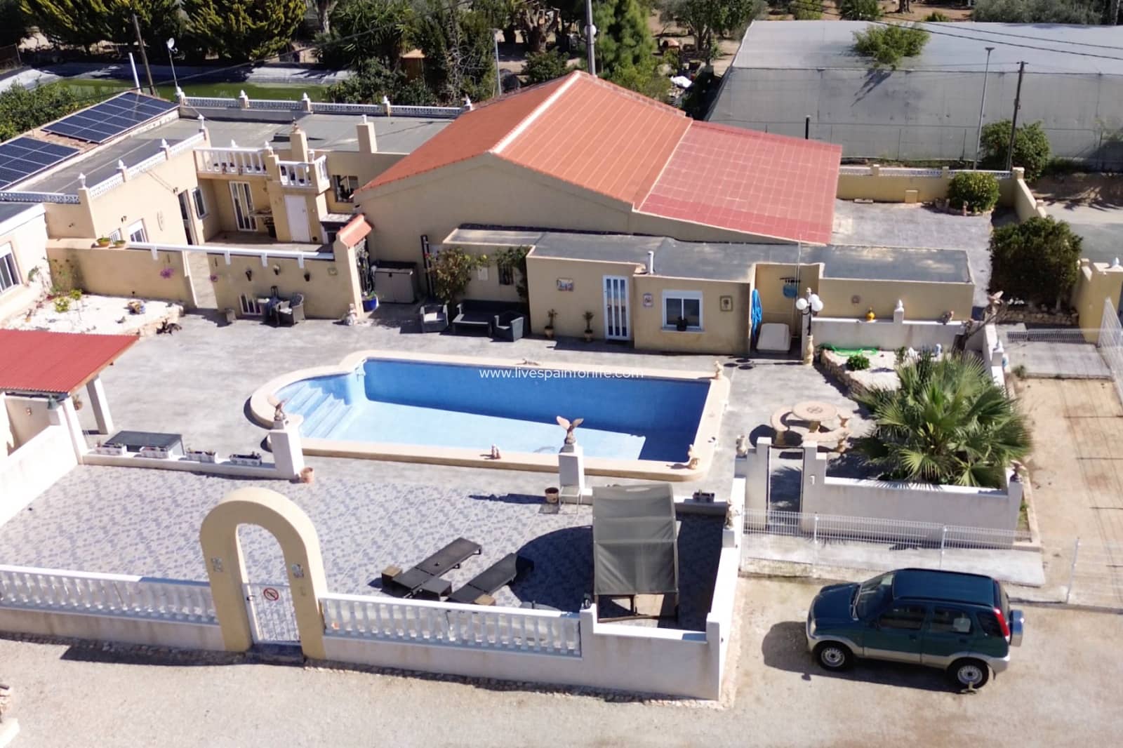 6 Zimmer Finca/Landgut zu verkaufen in Los Montesinos mit Pool - 795.000 € (Ref: 9664230)
