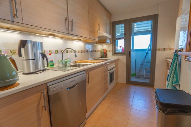 3 quarto Apartamento para venda em Puerto Deportivo, Guardamar del Segura com piscina - 340 000 € (Ref: 9664231)