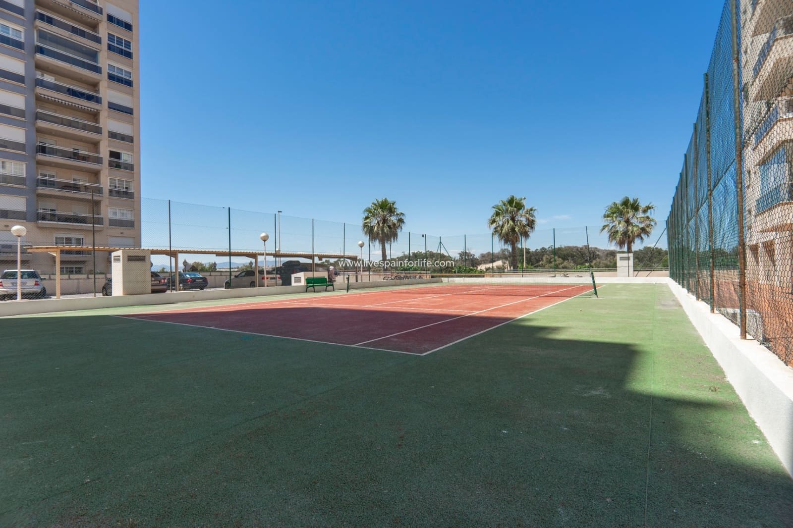 Apartamento de 3 habitaciones en Guardamar del Segura en venta con piscina - 340.000 € (Ref: 9664231)