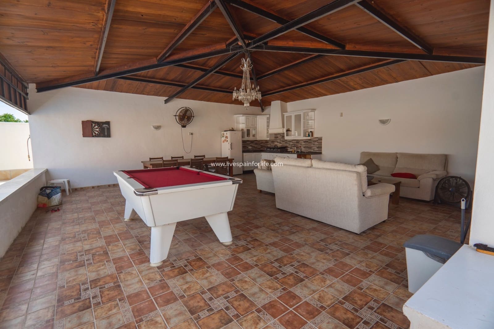 6 bedroom Villa for sale in Heredades with pool - € 595,000 (Ref: 9664232)