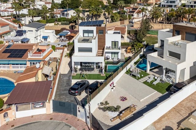 4 Zimmer Villa zu verkaufen in Ciudad Quesada, Rojales mit Pool - 699.000 € (Ref: 9664234)