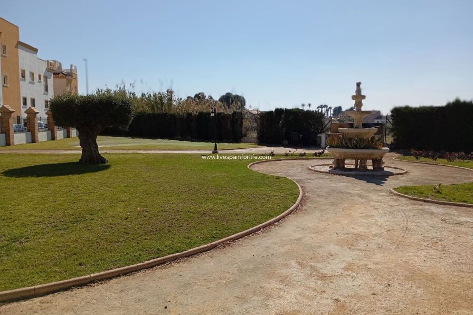 Casa de 2 habitaciones en Catral en venta con piscina - 159.995 € (Ref: 9664238)