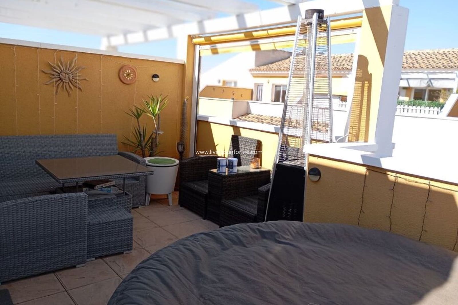 Casa de 2 habitaciones en Catral en venta con piscina - 159.995 € (Ref: 9664238)