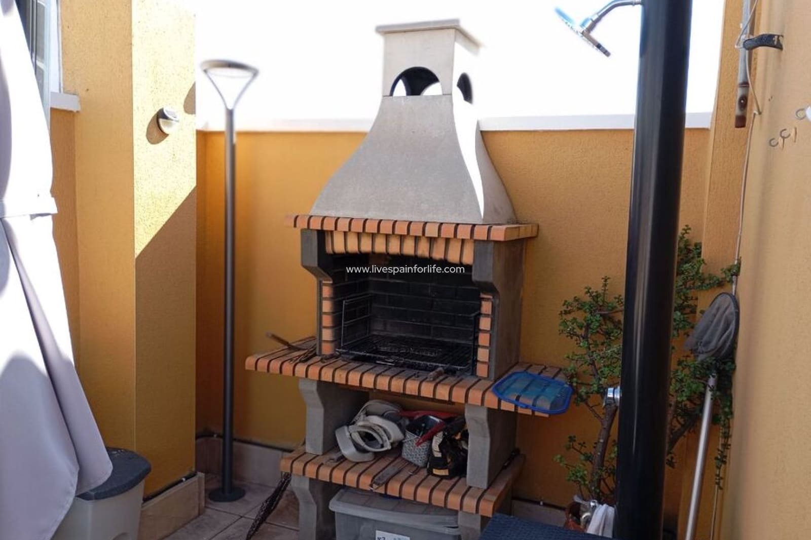 Casa de 2 habitaciones en Catral en venta con piscina - 159.995 € (Ref: 9664238)