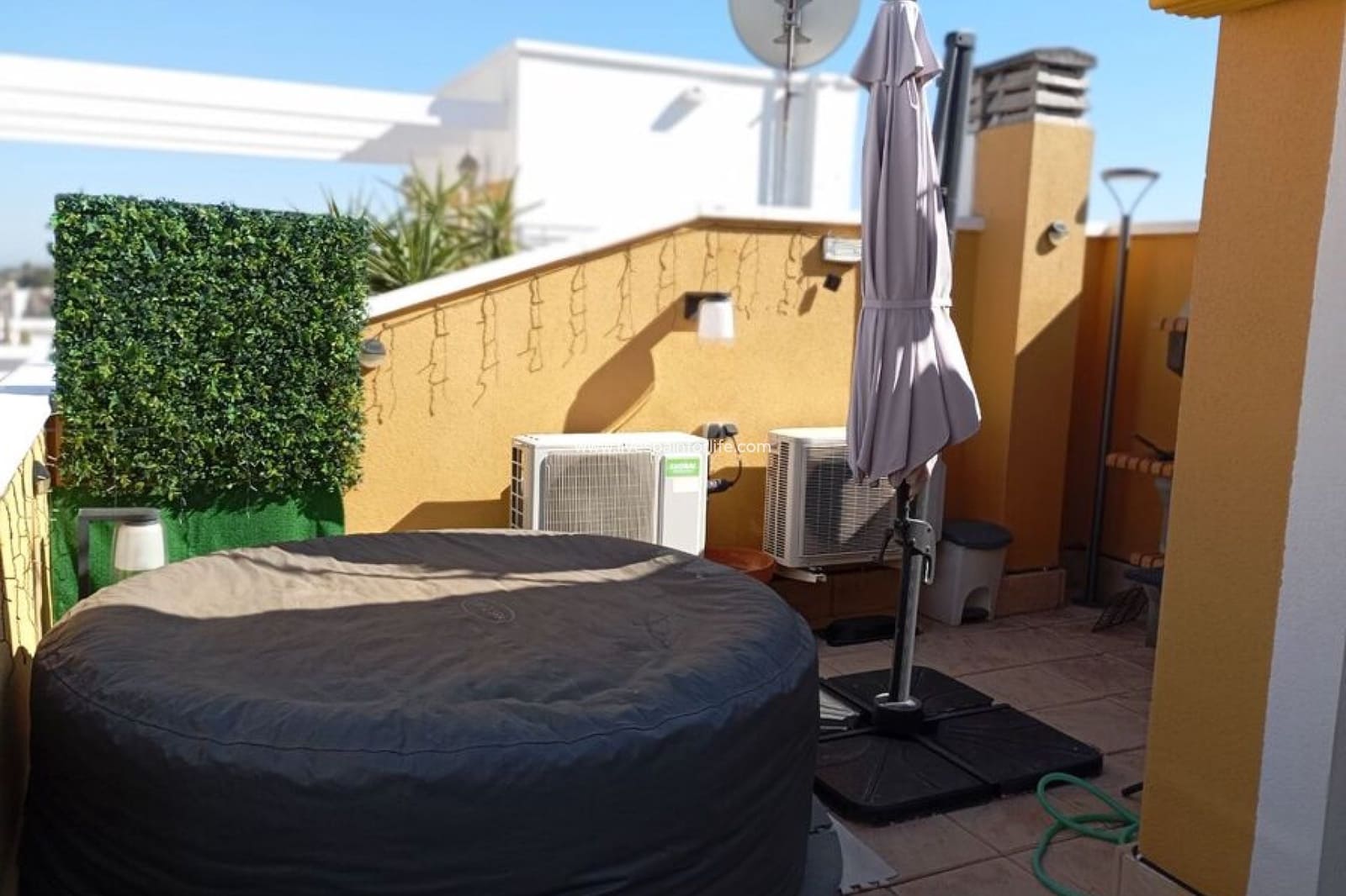 Casa de 2 habitaciones en Catral en venta con piscina - 159.995 € (Ref: 9664238)