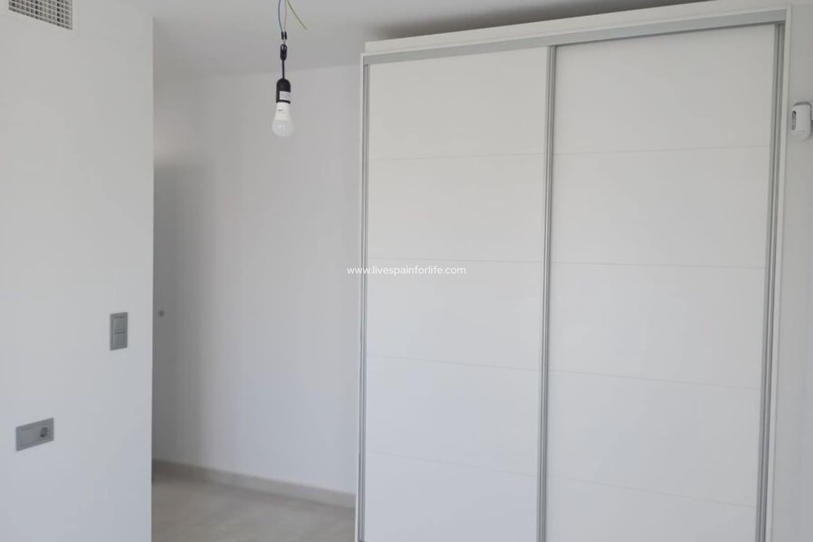 Chalet de 3 habitaciones en Daya Vieja en venta con piscina - 295.000 € (Ref: 9664239)