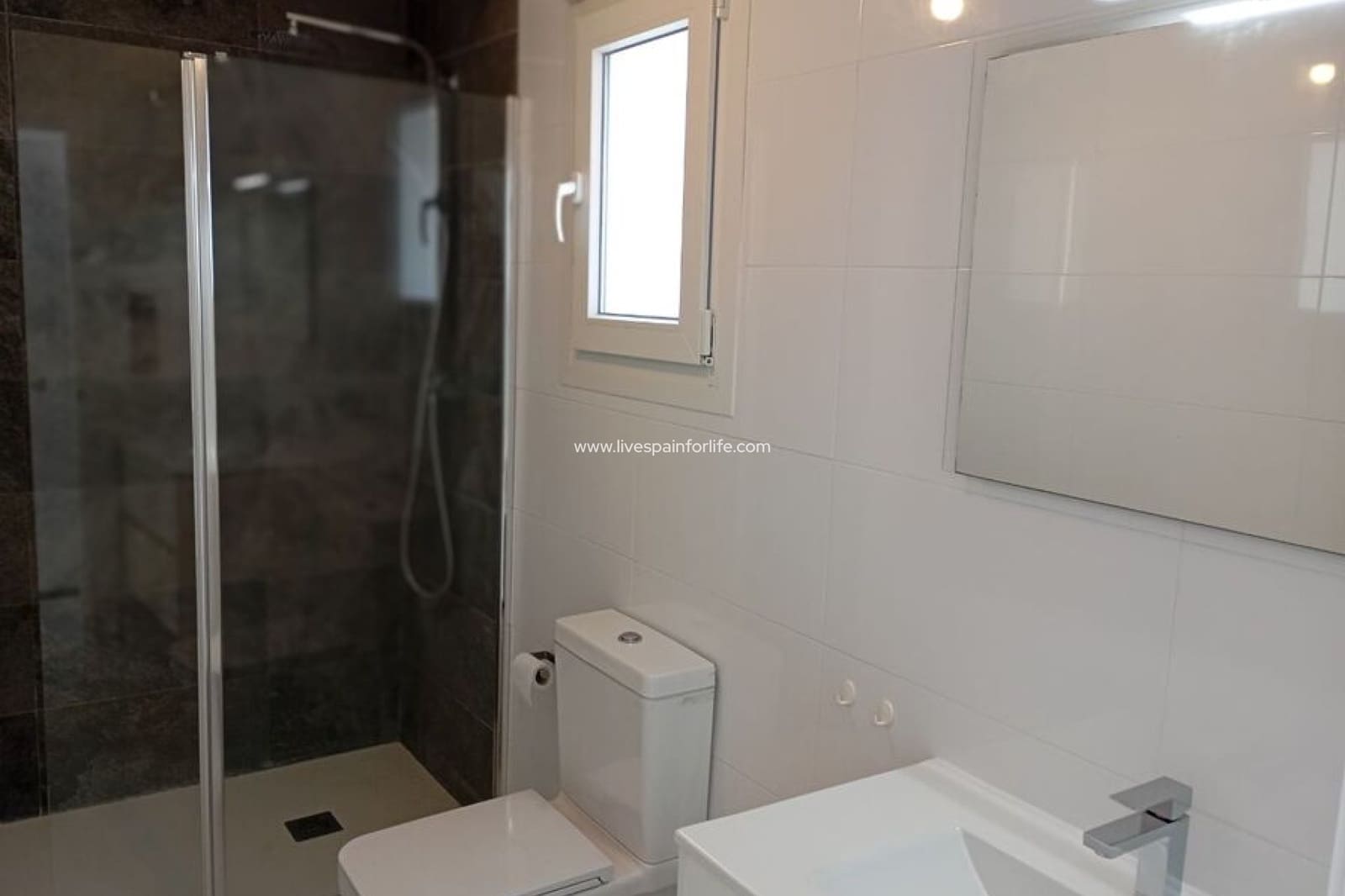 Chalet de 3 habitaciones en Daya Vieja en venta con piscina - 295.000 € (Ref: 9664239)