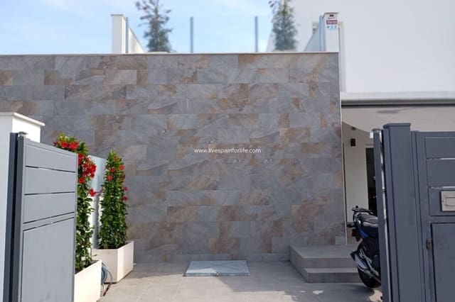 Chalet de 3 habitaciones en Daya Vieja en venta con piscina - 295.000 € (Ref: 9664239)