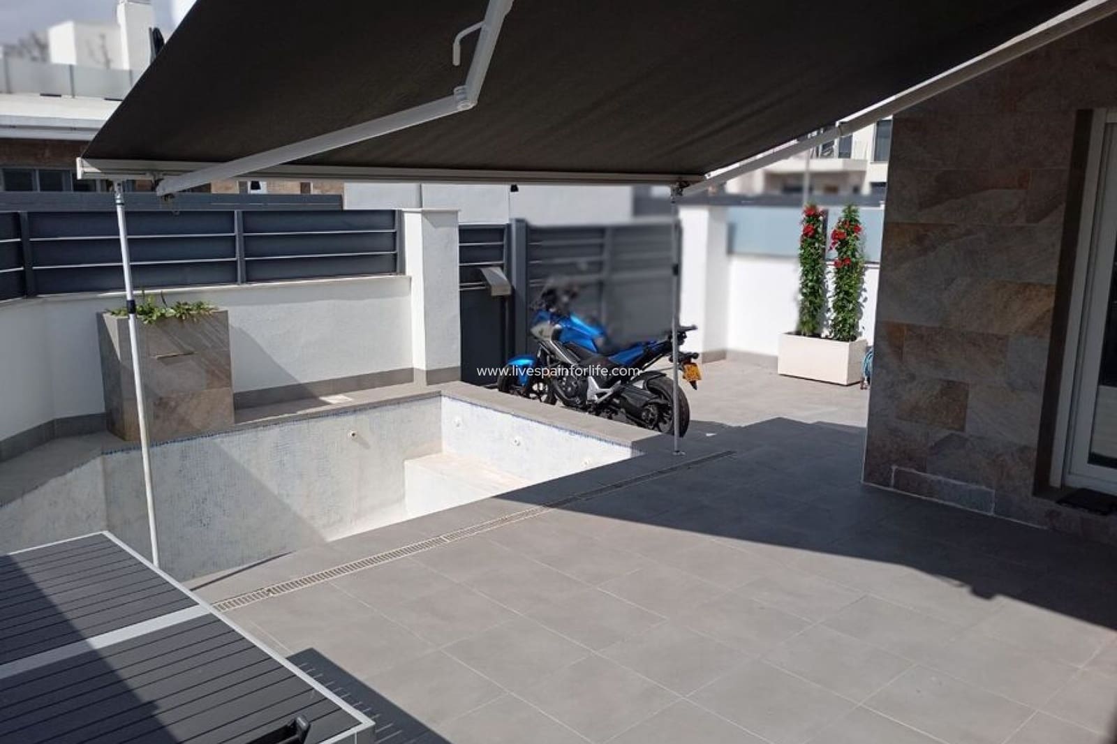 Chalet de 3 habitaciones en Daya Vieja en venta con piscina - 295.000 € (Ref: 9664239)