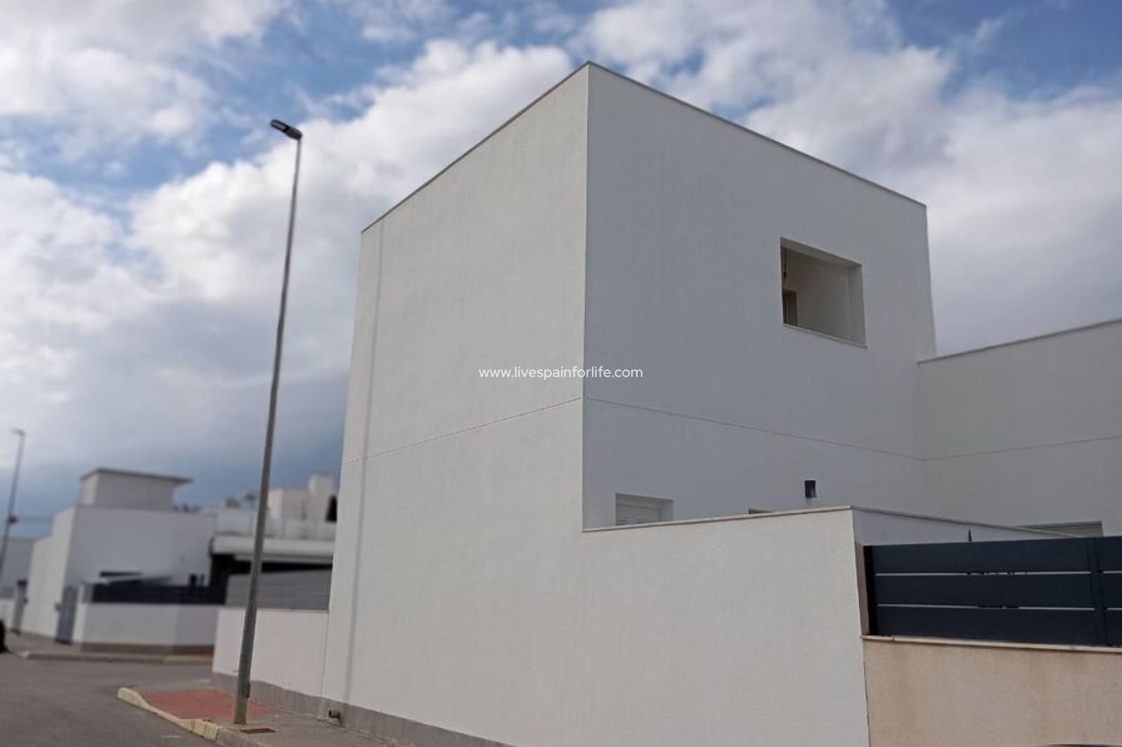 Chalet de 3 habitaciones en Daya Vieja en venta con piscina - 295.000 € (Ref: 9664239)