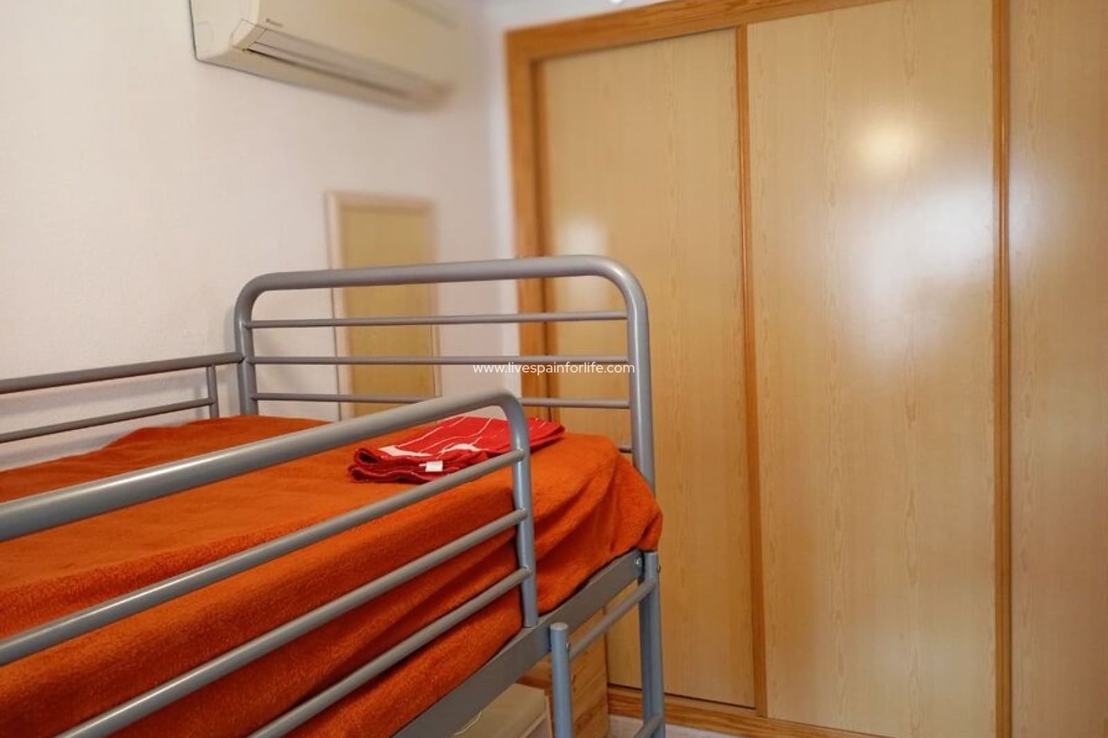 Apartamento de 2 habitaciones en Daya Vieja en venta con piscina - 152.100 € (Ref: 9664240)