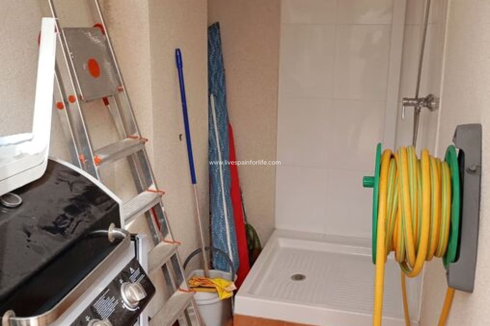 Apartamento de 2 habitaciones en Daya Vieja en venta con piscina - 152.100 € (Ref: 9664240)