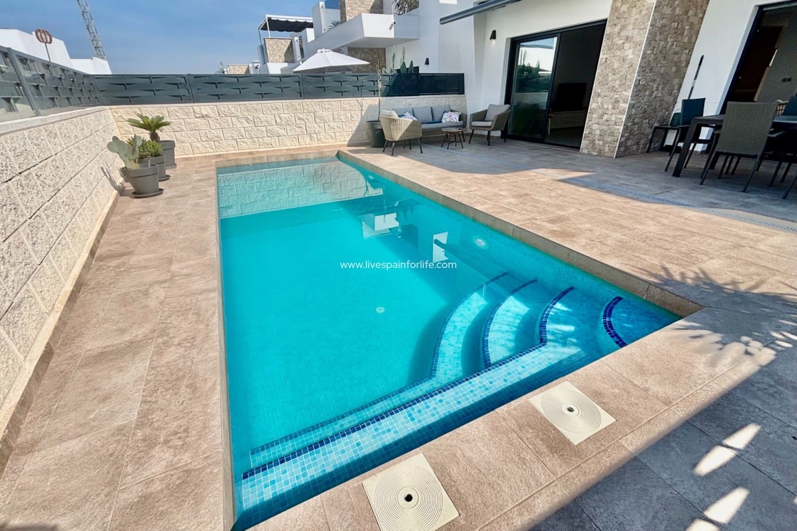 2 soverom Villa til salgs i Benijofar med svømmebasseng garasje - € 429 500 (Ref: 9664249)