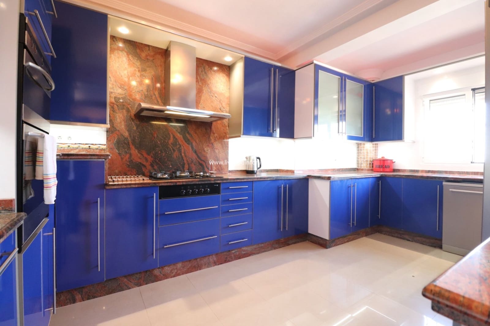 3 soveværelse Villa til salg i Algorfa med swimmingpool garage - € 549.500 (Ref: 9664250)