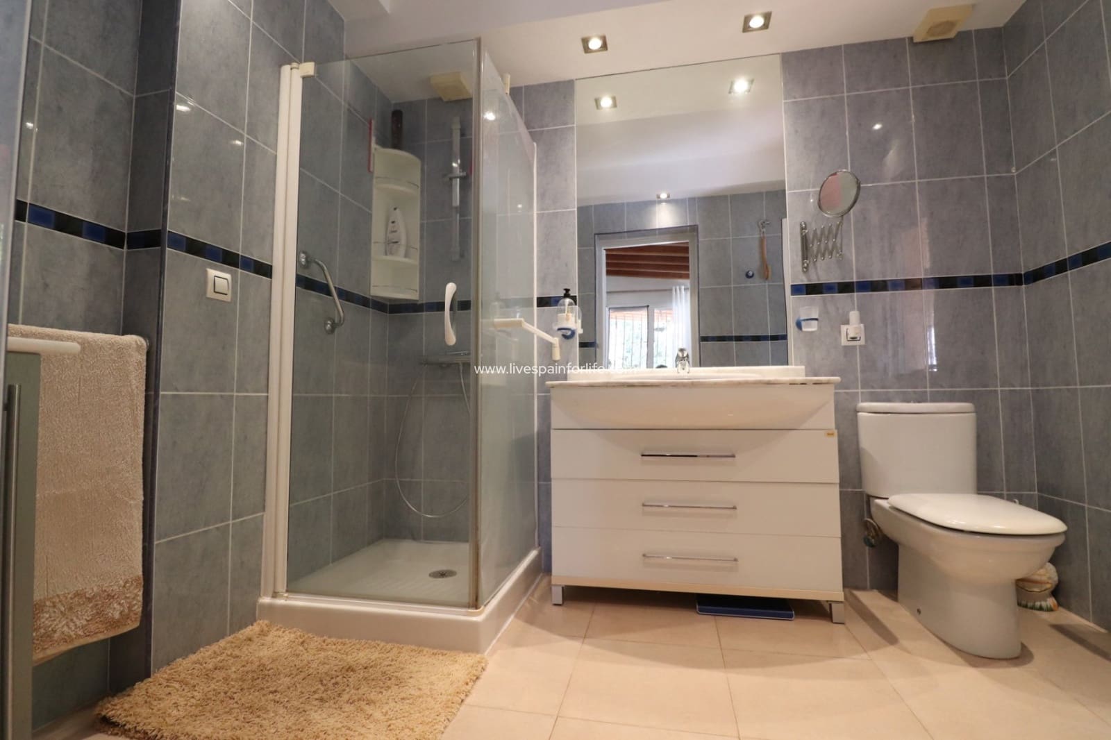 3 soveværelse Villa til salg i Algorfa med swimmingpool garage - € 549.500 (Ref: 9664250)