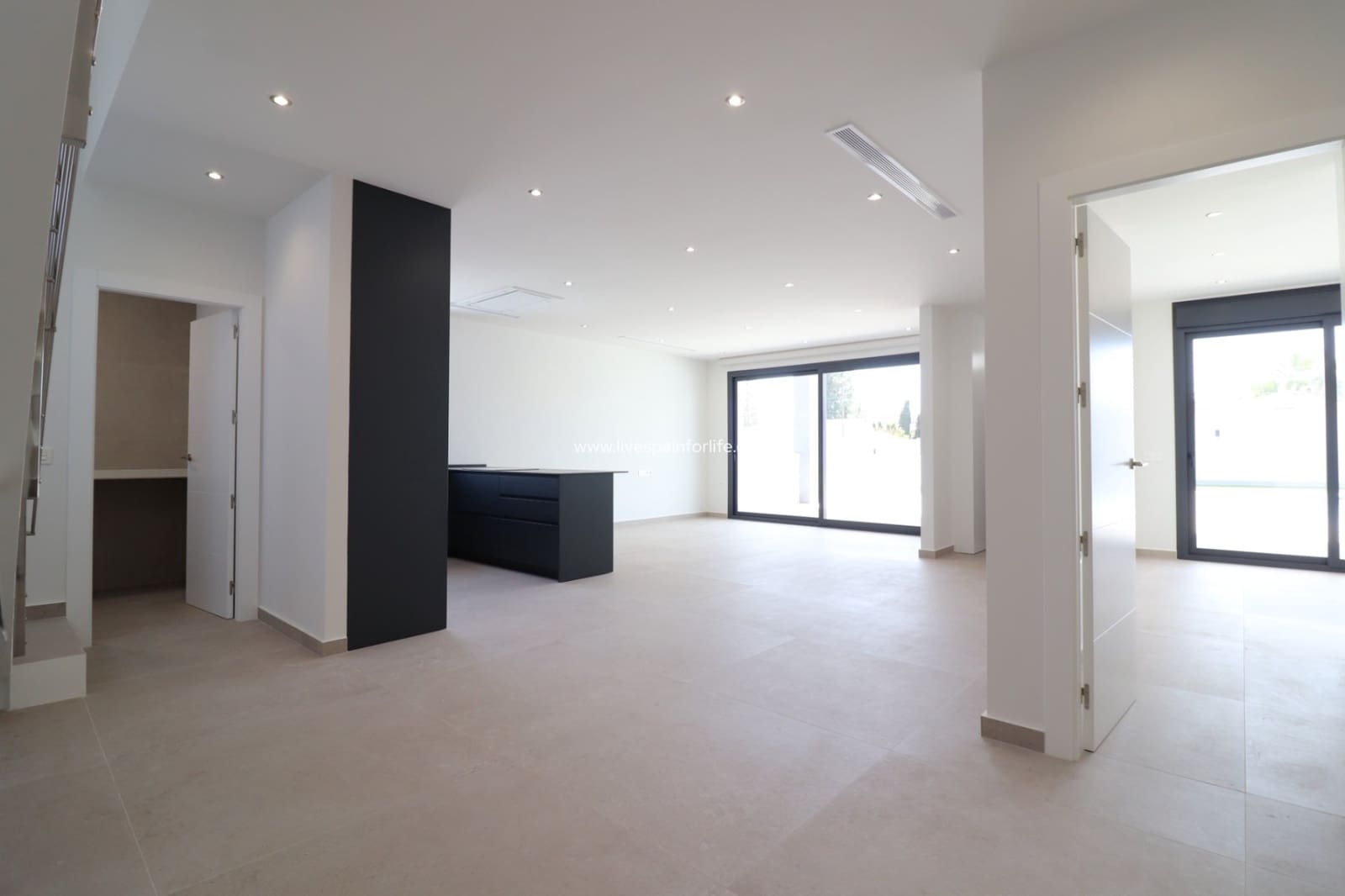 3 sypialnia Willa na sprzedaż w Ciudad Quesada z basenem garażem - 799 900 € (Ref: 9664254)