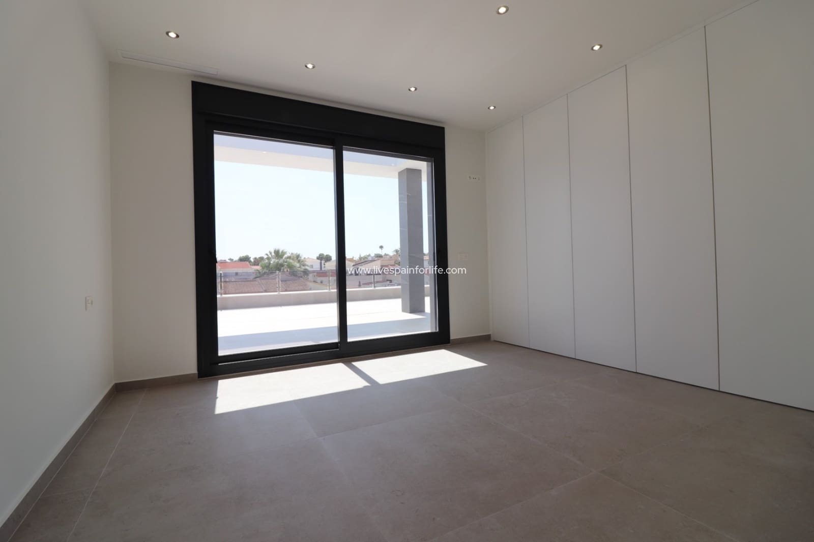 3 sypialnia Willa na sprzedaż w Ciudad Quesada z basenem garażem - 799 900 € (Ref: 9664254)