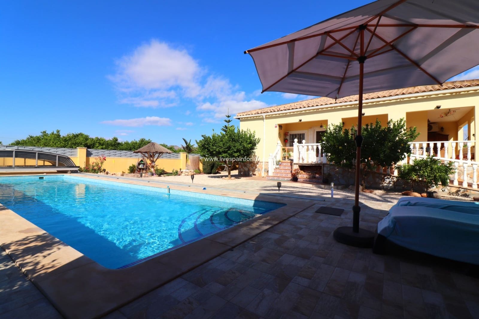 3 soveværelse Finca/Landehus til salg i La Campaneta med swimmingpool garage - € 375.000 (Ref: 9664257)