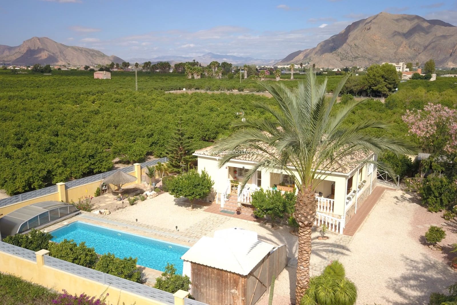 3 soveværelse Finca/Landehus til salg i La Campaneta med swimmingpool garage - € 375.000 (Ref: 9664257)