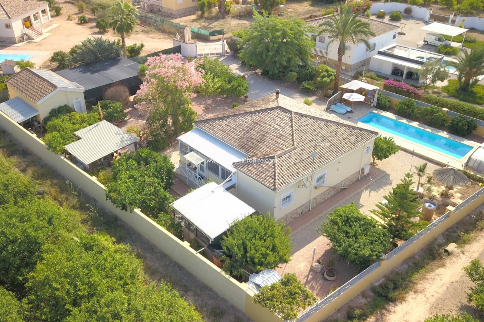 3 soveværelse Finca/Landehus til salg i La Campaneta med swimmingpool garage - € 375.000 (Ref: 9664257)