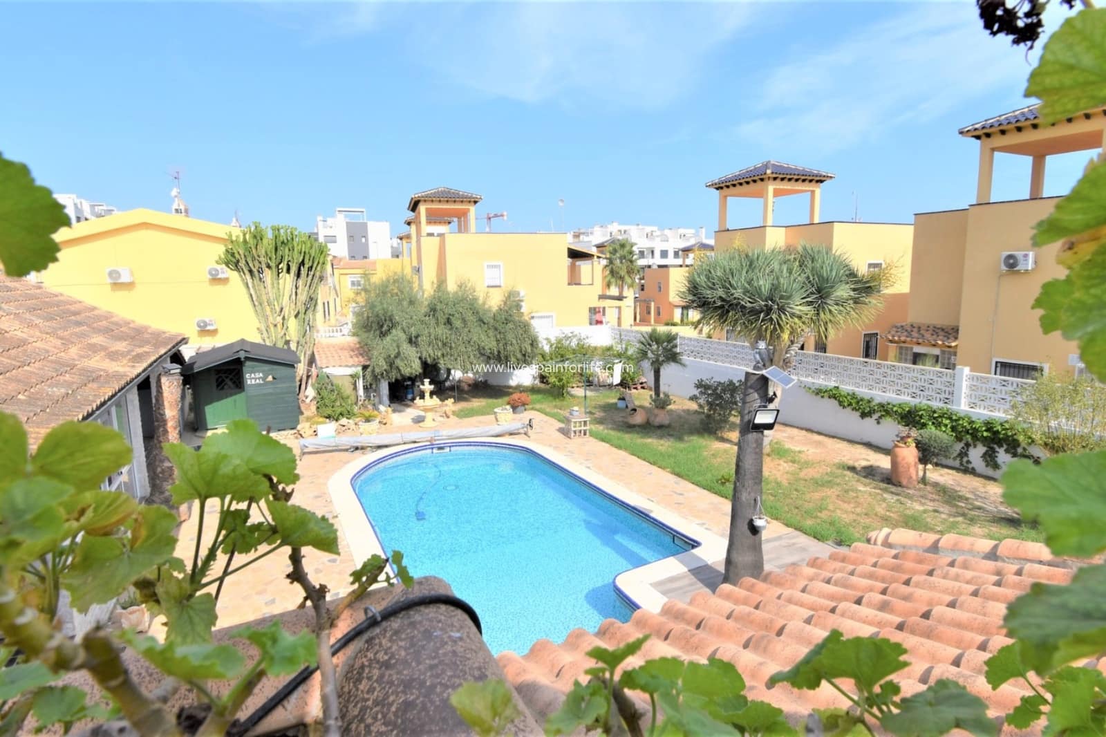 Chalet de 4 habitaciones en Orihuela Costa en venta con piscina garaje - 630.000 € (Ref: 9664259)