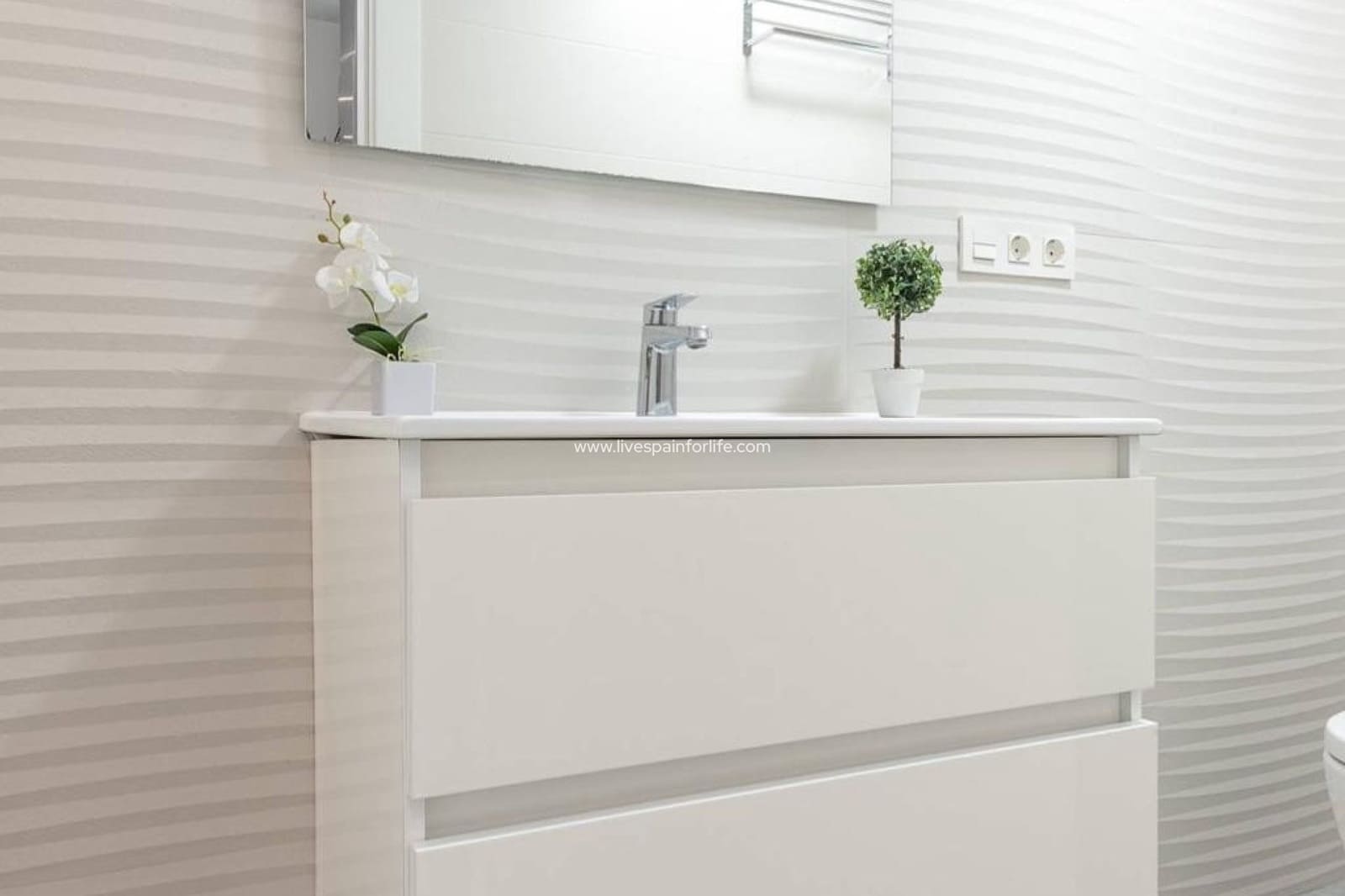 4 Zimmer Villa zu verkaufen in Benijofar mit Pool Garage - 480.000 € (Ref: 9664261)