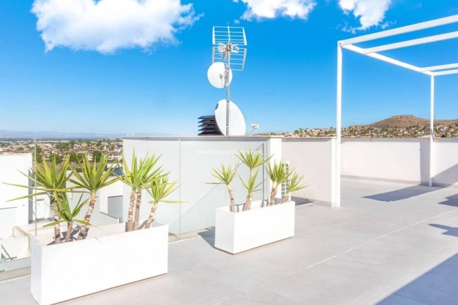 4 Zimmer Villa zu verkaufen in Benijofar mit Pool Garage - 480.000 € (Ref: 9664261)