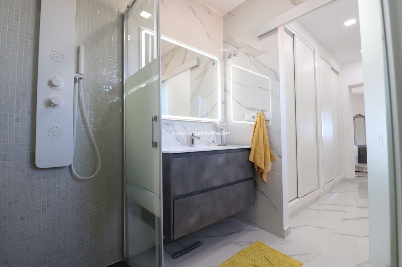 5 bedroom Villa for sale in Almoradi with pool garage - € 685,000 (Ref: 9664264)