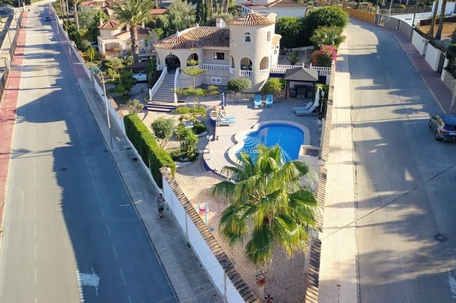 5 camera da letto Villa in vendita in Almoradí con piscina garage - 685.000 € (Rif: 9664264)
