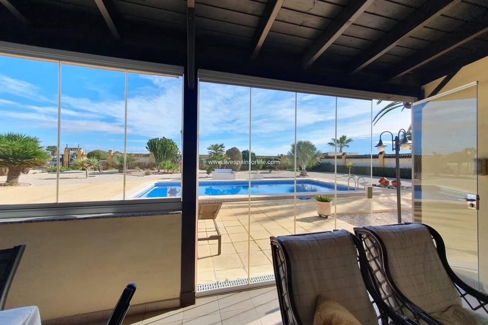 4 sovrum Finca/Hus på landet till salu i Alicante stad med pool garage - 369 000 € (Ref: 9665125)